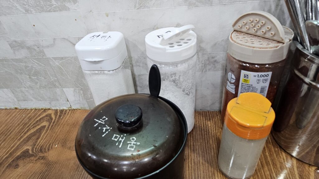 망원시장 맛집, 홍두깨손칼국수(망원시장손칼국수) 8 20260815 132811